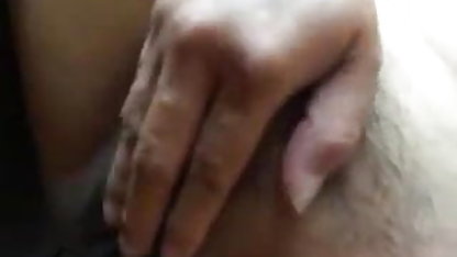 மிஷனரி தமிழ் திரைப்பட கவர்ச்சி வீடியோ உள்ளாடைகள் வழியாக உறுப்பினரை ஒட்டிக்கொண்டு புண்டையில் முடிகிறது