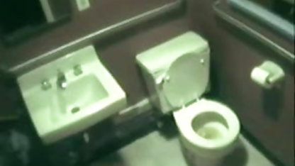 ஒரு டாக்ஸி இந்தி மாமியின் படம், கவர்ச்சி டிரைவர் ஹைஃபர்களை எடுத்துக்கொள்வதால், அனிலிங்கஸை முறித்துக் கொள்ள முடிகிறது