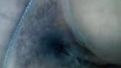 ஒரு உணவகத்தில் மேசையின் கீழ் தனியா. வாயில் முடிகிறது ஜப்பனீஸ் அம்மா செக்ஸ் திரைப்படங்கள்