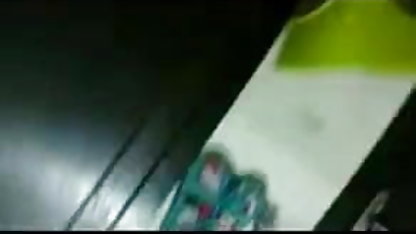 கவனக்குறைவான காக் அனிச்சை வங்கதேச கவர்ச்சி படம்