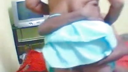 அழகிய டீன் அலெக்சிஸின் இழிவான பெட்டிக்கு உதவுகிறது சினிமா கதாநாயகி செக்ஸ்