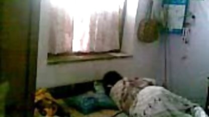 ஸ்கார்லெட் கருப்பு பழங்கால ஆபாச லெஸ்பியன் மற்றும் வெள்ளை சேவல்களை உறிஞ்சும்