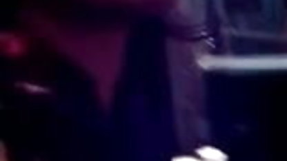 குளியலறையில் ஒரு நாற்காலியில் பெரிய செக்ஸ் இந்தி கவர்ச்சி நீல படம் வீடியோ