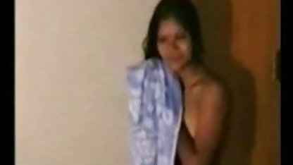 முதிர்ந்த தாய் புணர்ச்சியில் இருந்து பரவசத்தில் துடிக்கிறார் தூய பஞ்சாபி, கவர்ச்சி வீடியோ