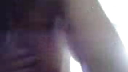 உணர்ச்சிமிக்க பெக்கிங் தனது ஸ்டாம்பால் ஒரு பிபிடபிள்யூ நொடி திரைப்படங்கள் செய்தார்