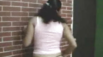 அழகான டிக் குதத்தில் செக்ஸ் ஆபாச குழாய் ஒரு அழகான பெண்ணுக்குள் நுழைகிறது