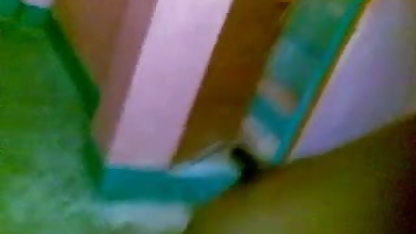 மாற்றாந்தியின் ஆசனவாயிலிருந்து கன்னியைக் கிழித்தெறியுங்கள் கவர்ச்சியாக செக்ஸ்