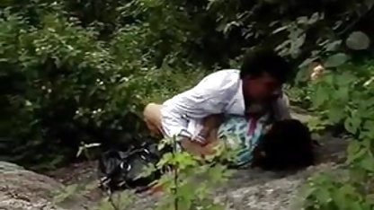 அவர் இளம் குஞ்சின் மராத்தி நீல படம் கவலையைப் பயன்படுத்திக் கொண்டார்