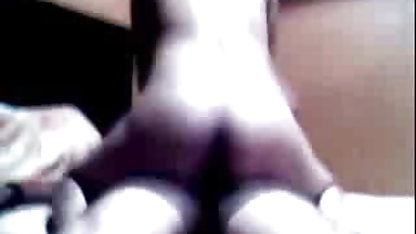 குமிழி பட் பொன்னிறம் தனது பாலிவுட் செக்ஸ் காட்சி லத்தீன் சொத்துக்களை கடற்கரைக்கு காட்டுகிறது