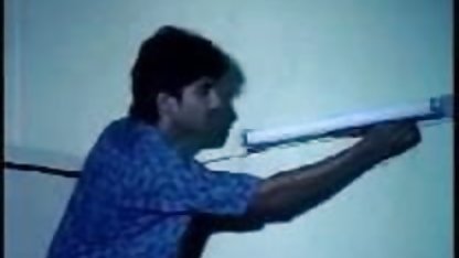 - பொன்னிற மில்ஃப் உங்களுக்கு இந்தி நீல படம் படம் வழி காட்டுகிறது