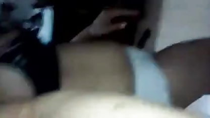 ஒரு மனிதன் அவளுடன் சேர்ந்து புலம்பல்களோடு அலறுகிறான் இந்திய நீல படம் இந்தி