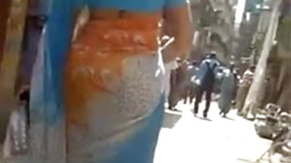 அவர் ஜன்னல் வழியாக சிறுமிகளுக்கு படுக்கையறைக்குள் ஏறி இருவரையும் பாலியல் பலாத்காரம் பழங்கால ஆபாச வீடியோக்கள் செய்தார்