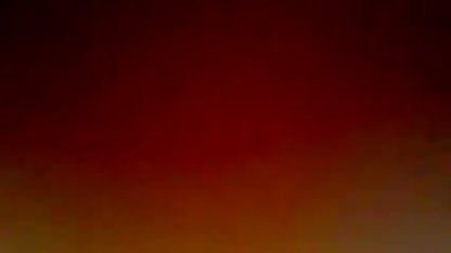 பூங்காவில் தனது காதலியை யாரும் கவர்ச்சி வீடியோ படம் இந்தி மை பார்க்கவில்லை