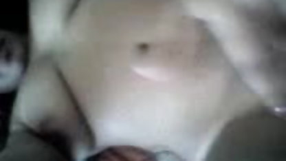 ஸ்க்ரூட்டிங் மற்றும் ஸ்கர்ட் உடன் பள்ளி பெண், கவர்ச்சி படம் என் முதல் புணர்ச்சி