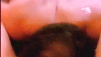 கடுமையான ரஷ்ய பிச். ஊற்றப்பட்ட வெறுக்கிறவற்றை கவர்ச்சி படம் வீடியோ க்ரீம்பி