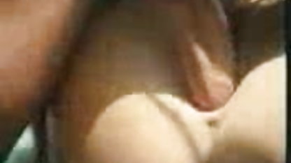 கோழைகள் அவளை படகோட்டி செய்கின்றன கனவு செக்ஸ் திரைப்படங்கள்